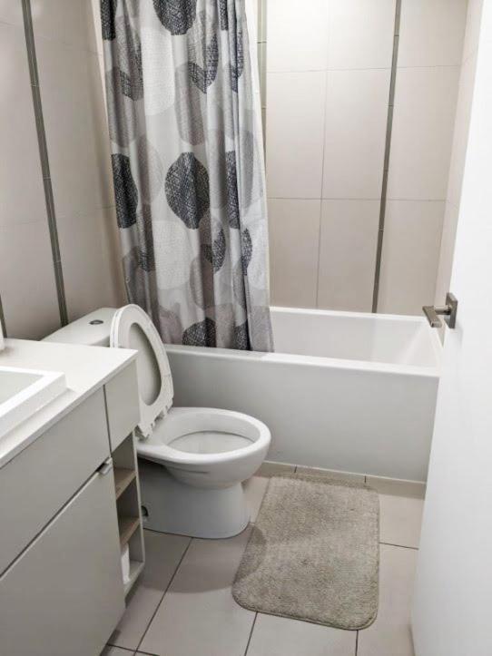 Comfortable Central Downtown Condo - Toronto Exteriör bild